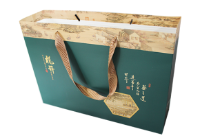 定制大連禮品袋時，選擇什么紙張材質(zhì)比較好？